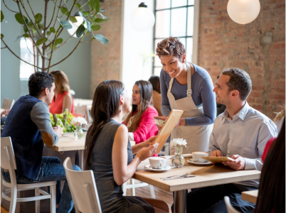 Consejos para comer fuera y cumplir con sus objetivos